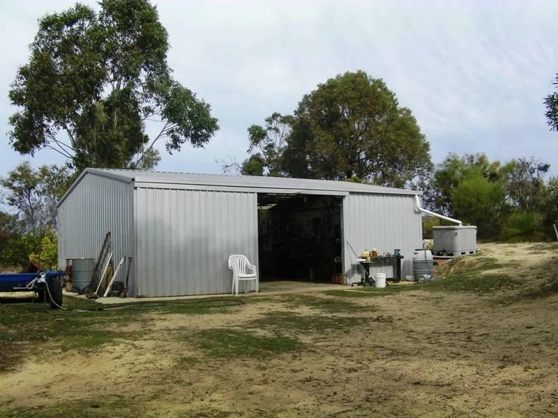 54 Banksia Way, Nilgen WA 6044