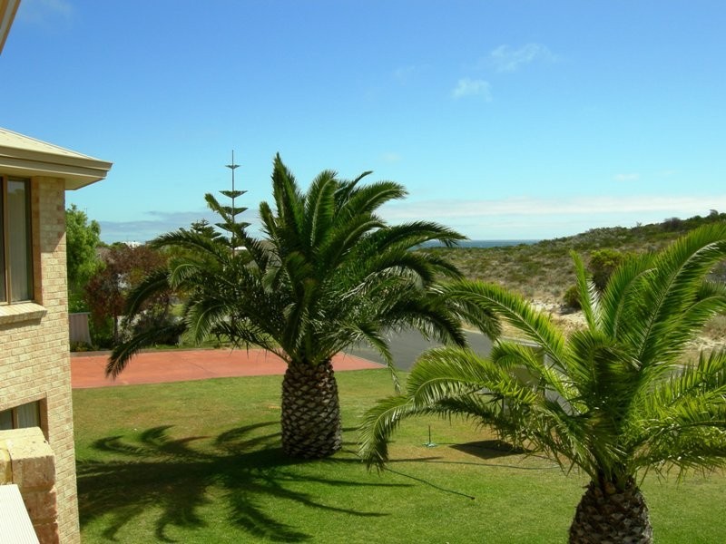 51 Robertson Road, Ledge Point WA 6043