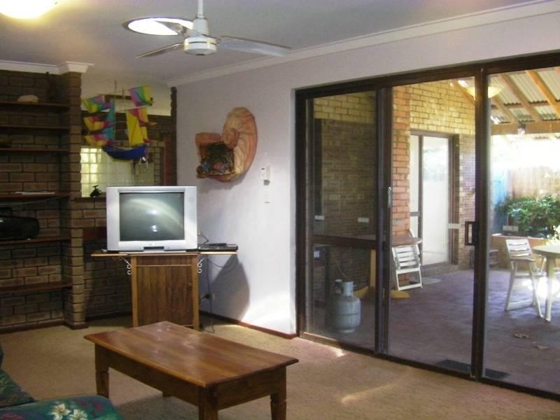 4 Ross Way, Lancelin WA 6044