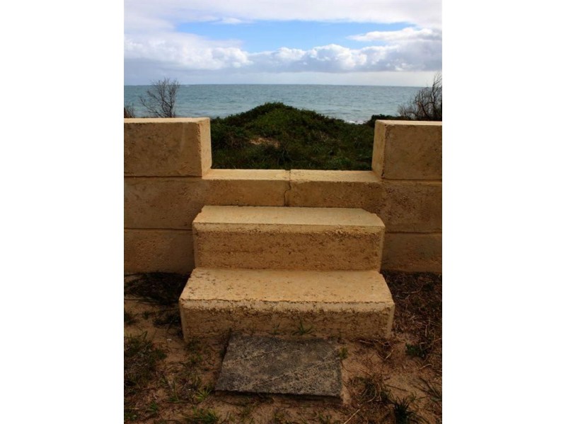 4 Turner Street, Seabird WA 6042