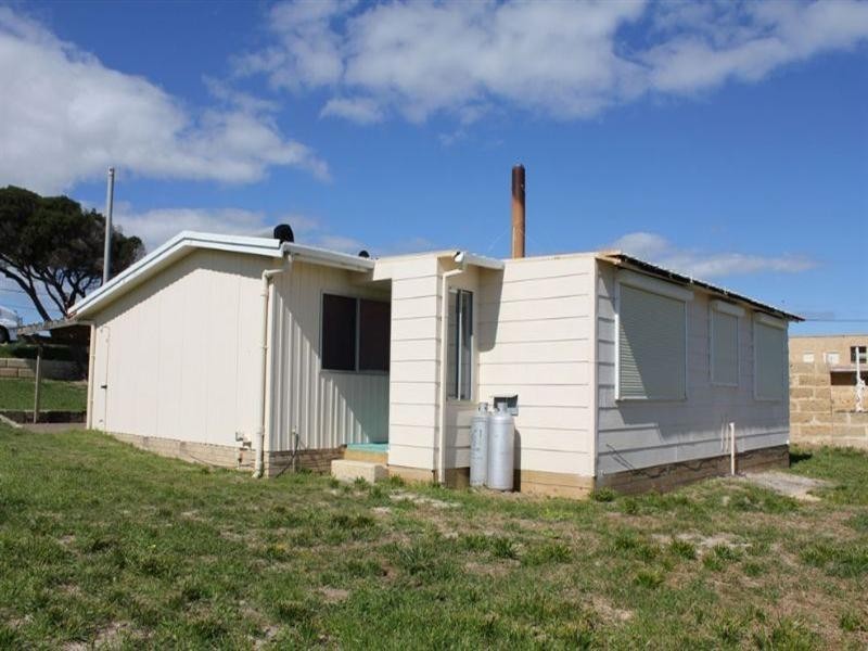 4 Turner Street, Seabird WA 6042