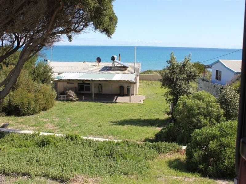 4 Turner Street, Seabird WA 6042