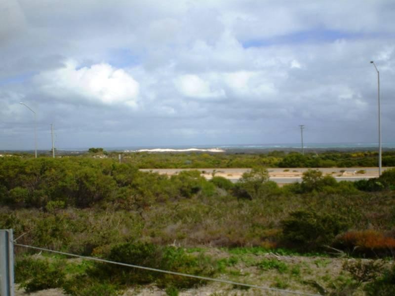 305 Pindari Place, Karakin WA 6044