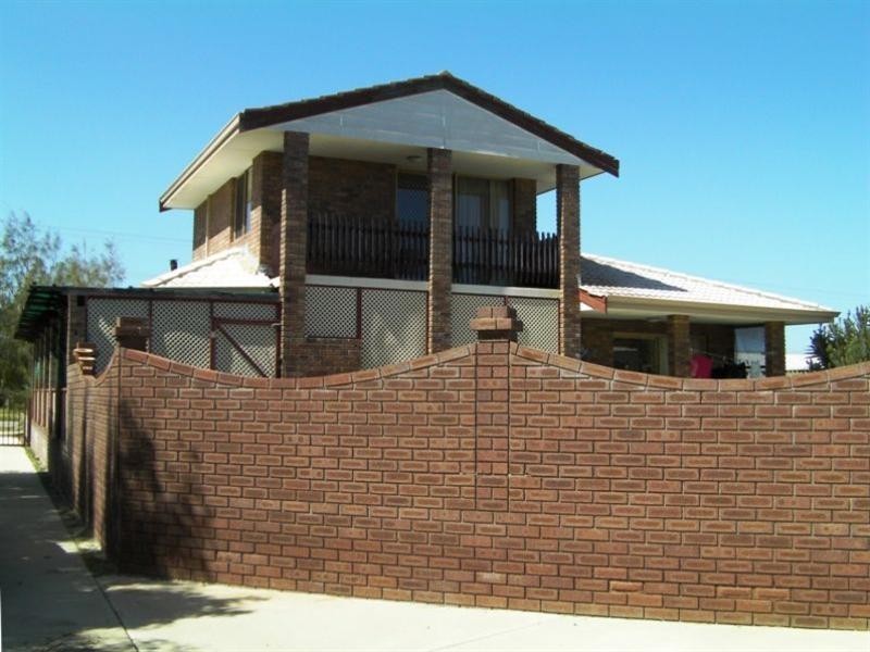 150 Gingin Road, Lancelin WA 6044