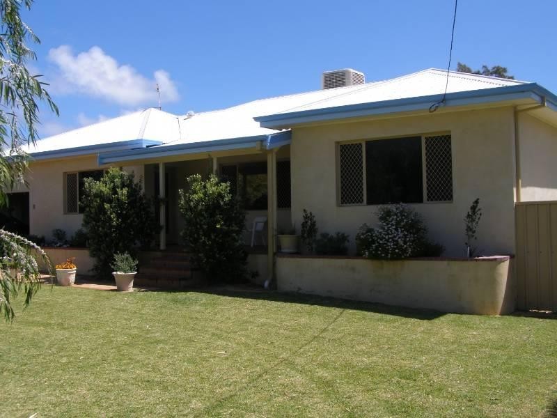 8 Gee Street, Lancelin WA 6044