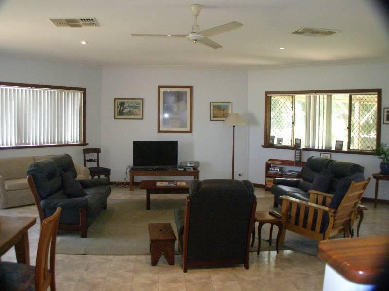 8 Gee Street, Lancelin WA 6044