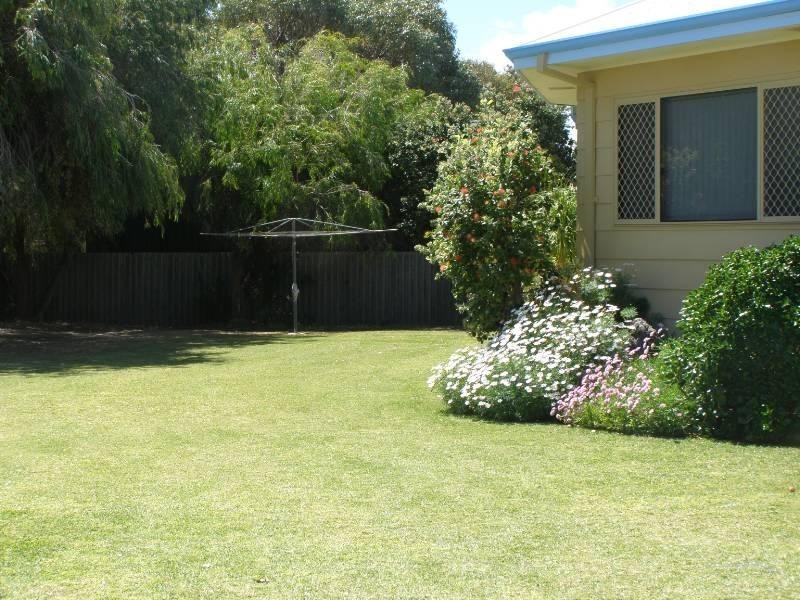 8 Gee Street, Lancelin WA 6044