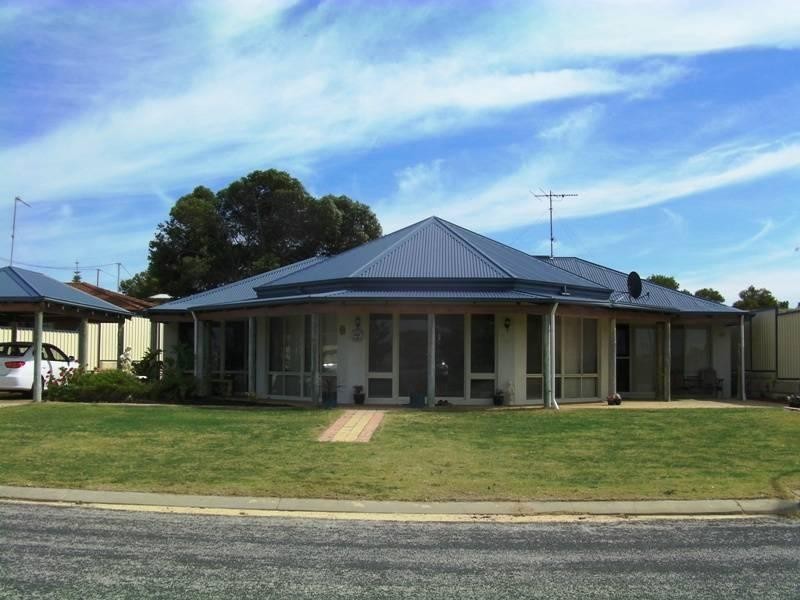 5 Hudson Street, Seabird WA 6042