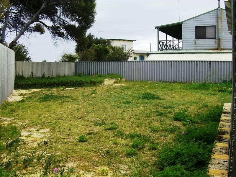 8 Desert Road, Lancelin WA 6044