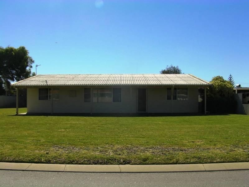 13 Rennie Crescent, Lancelin WA 6044