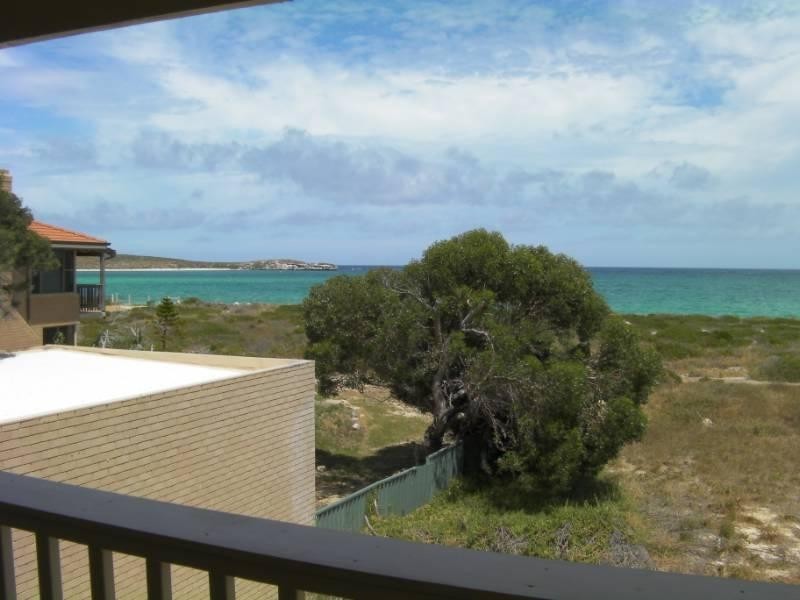 4 Hawcroft Place, Lancelin WA 6044