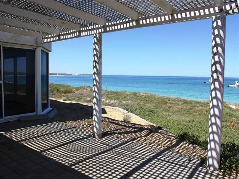 27 De Burgh Street, Ledge Point WA 6043