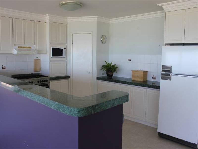 27 De Burgh Street, Ledge Point WA 6043