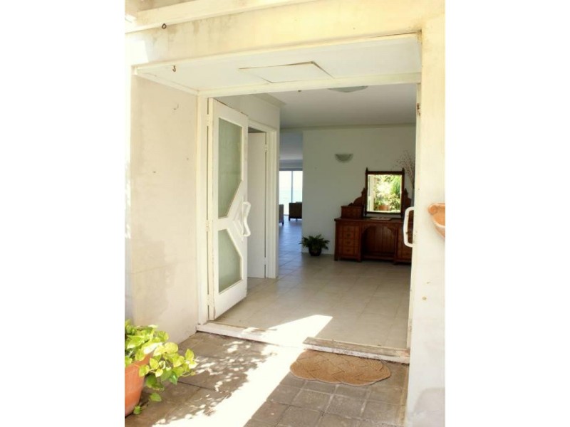 27 De Burgh Street, Ledge Point WA 6043