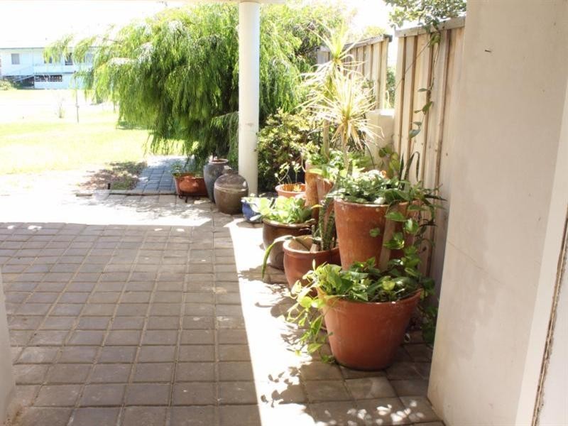 27 De Burgh Street, Ledge Point WA 6043