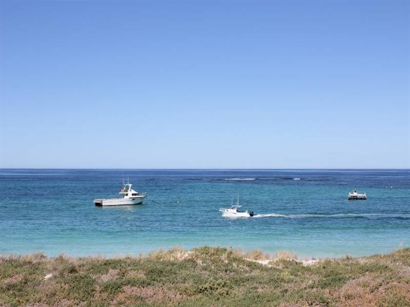 27 De Burgh Street, Ledge Point WA 6043