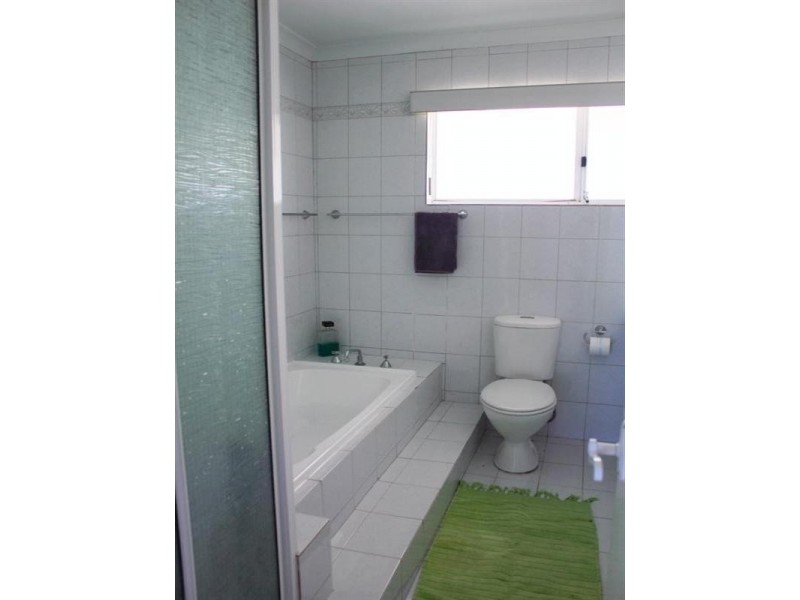 27 De Burgh Street, Ledge Point WA 6043