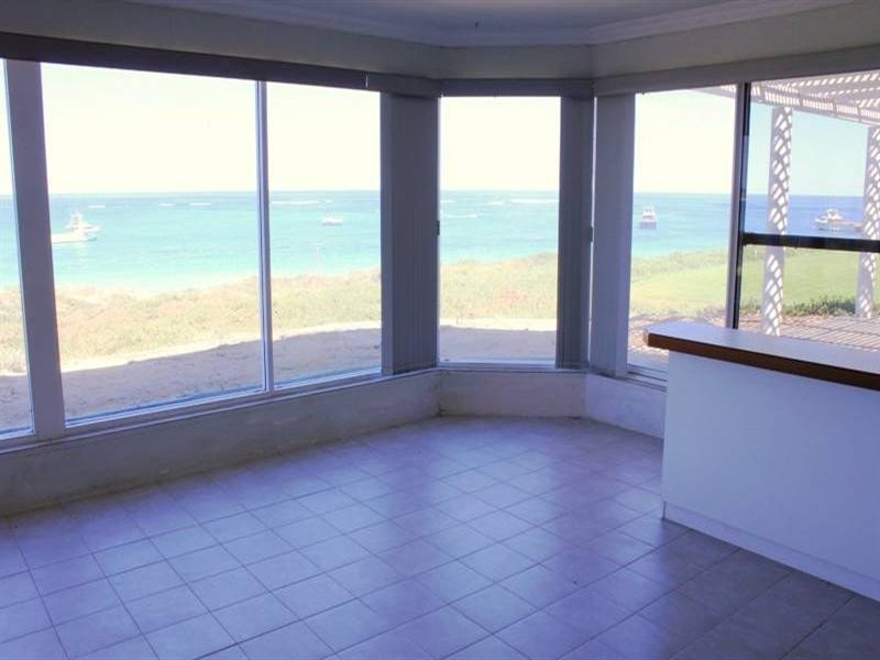 27 De Burgh Street, Ledge Point WA 6043