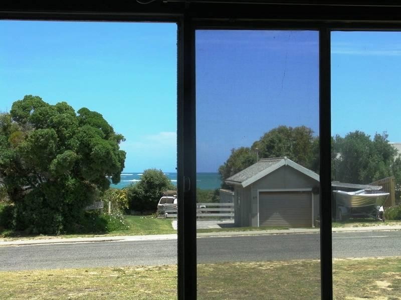 36 De Burgh Street, Ledge Point WA 6043