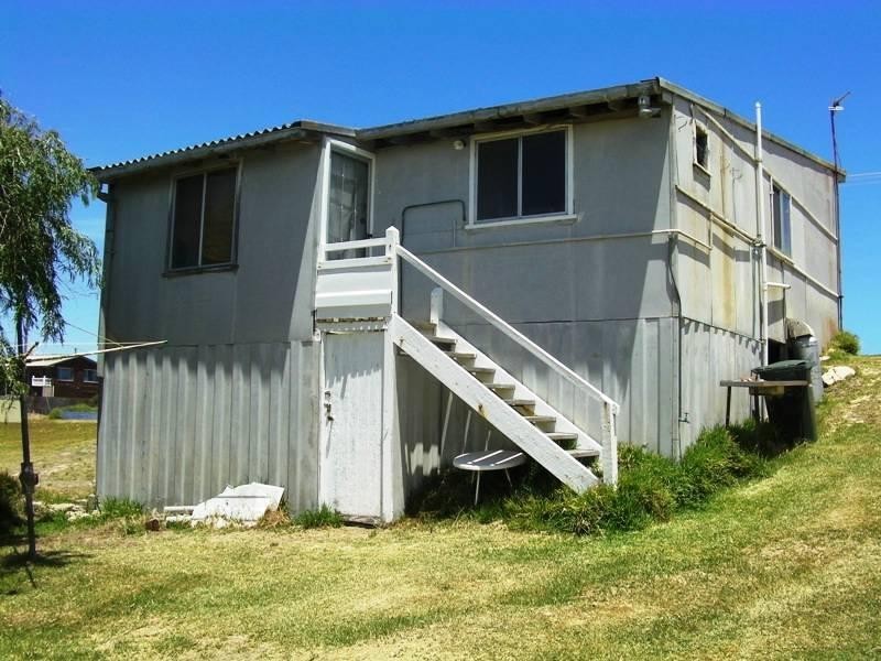 36 De Burgh Street, Ledge Point WA 6043