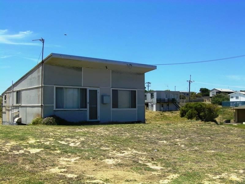 36 De Burgh Street, Ledge Point WA 6043