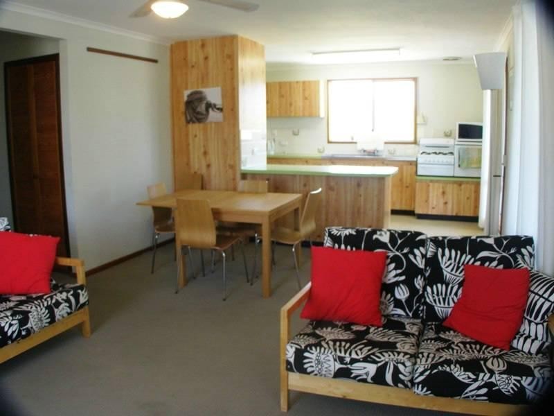 91 Gingin Road, Lancelin WA 6044