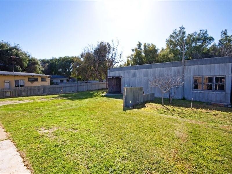 91 Gingin Road, Lancelin WA 6044