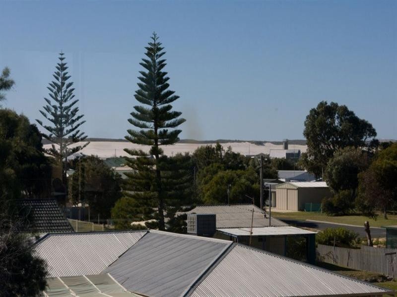 91 Gingin Road, Lancelin WA 6044