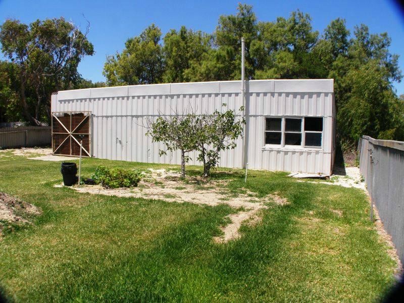 91 Gingin Road, Lancelin WA 6044
