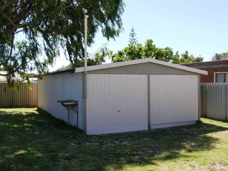 4B Gee Street, Lancelin WA 6044