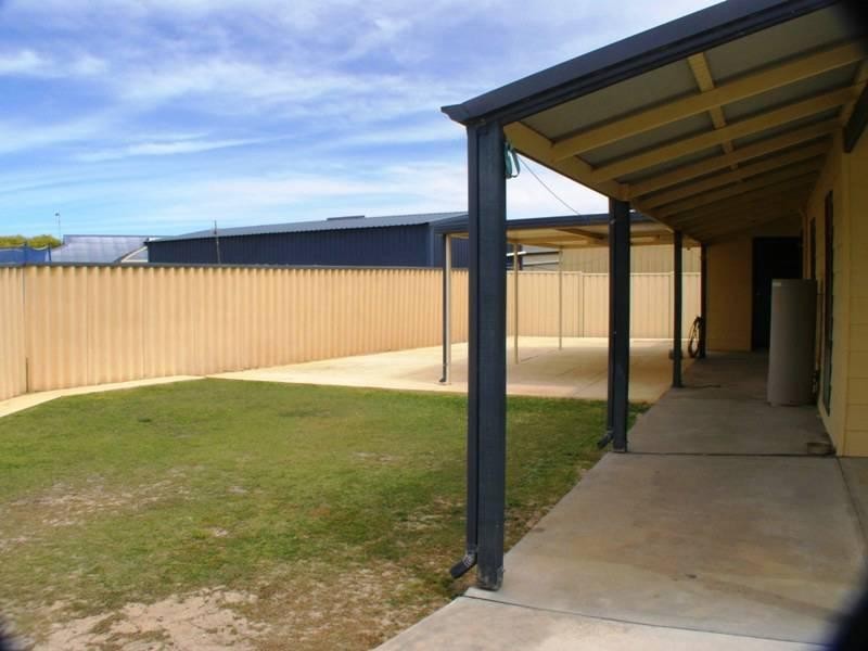 4b Dray Place, Lancelin WA 6044