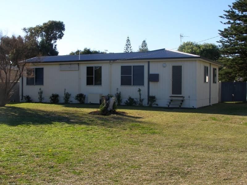 13 Walker Avenue, Lancelin WA 6044