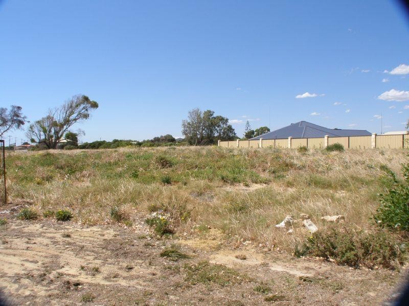 85 Gingin Road, Lancelin WA 6044