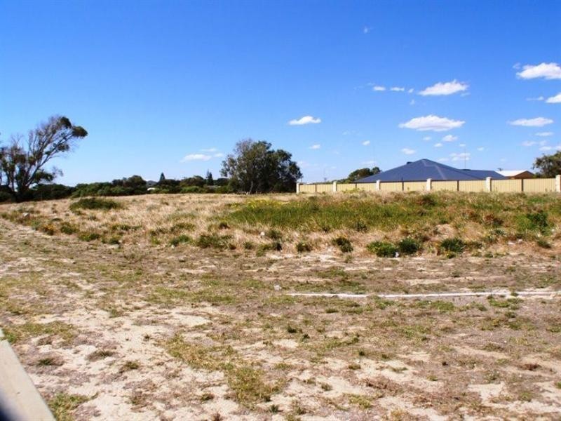 85 Gingin Road, Lancelin WA 6044