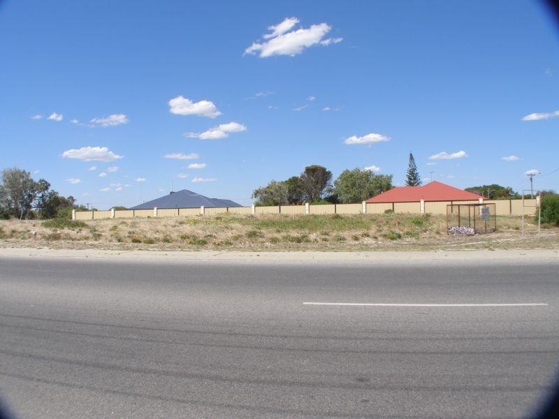 85 Gingin Road, Lancelin WA 6044