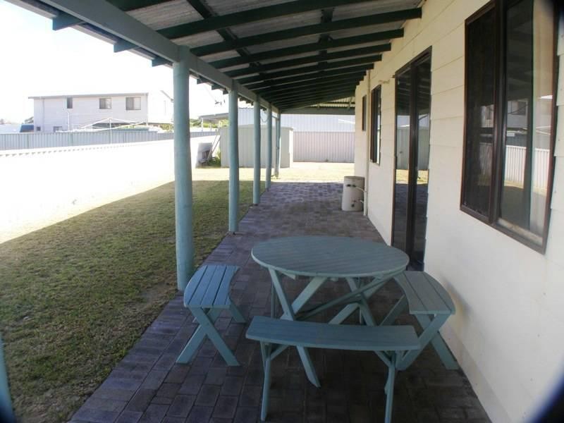 4 Ayres Crescent, Lancelin WA 6044