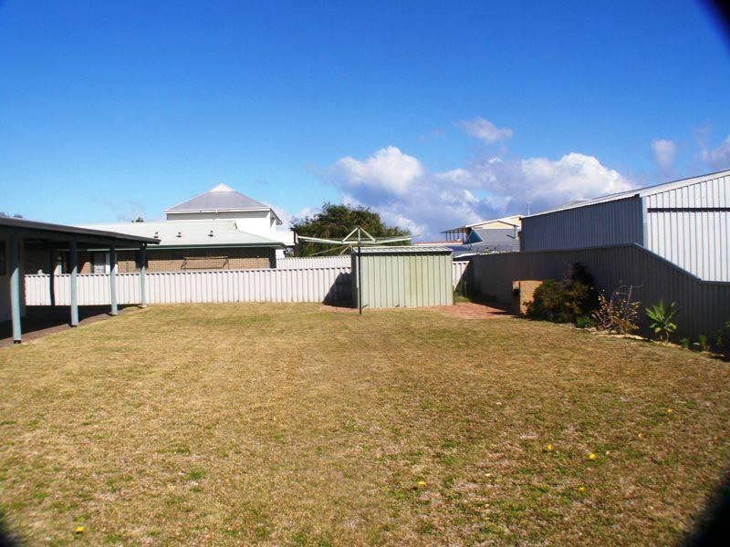 4 Ayres Crescent, Lancelin WA 6044