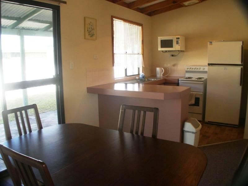 4 Ayres Crescent, Lancelin WA 6044