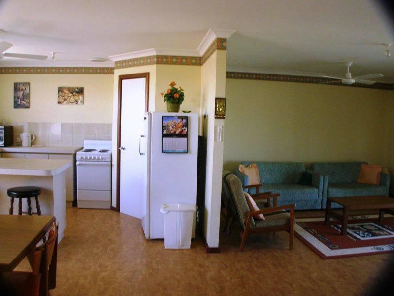 8 Lawrence Place, Lancelin WA 6044