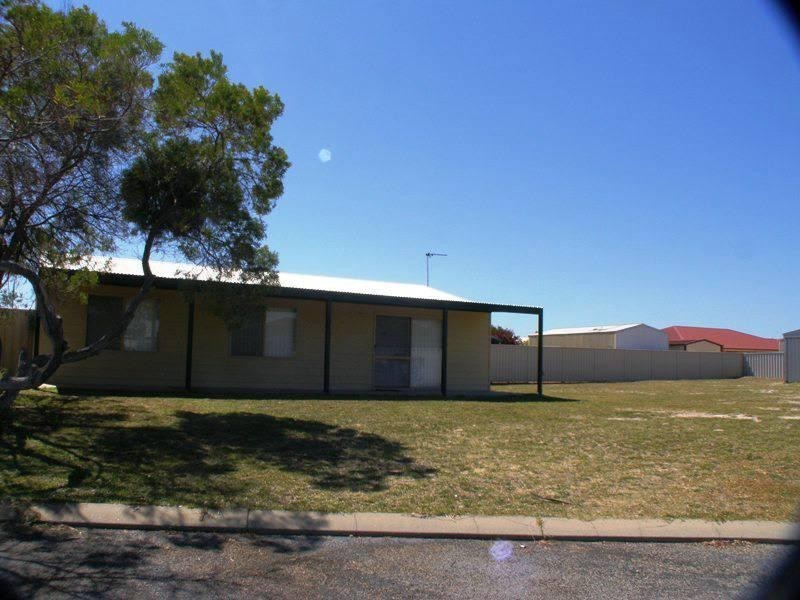8 Lawrence Place, Lancelin WA 6044