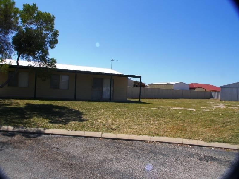 8 Lawrence Place, Lancelin WA 6044