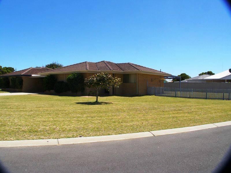 1/10 Ayres Crescent, Lancelin WA 6044