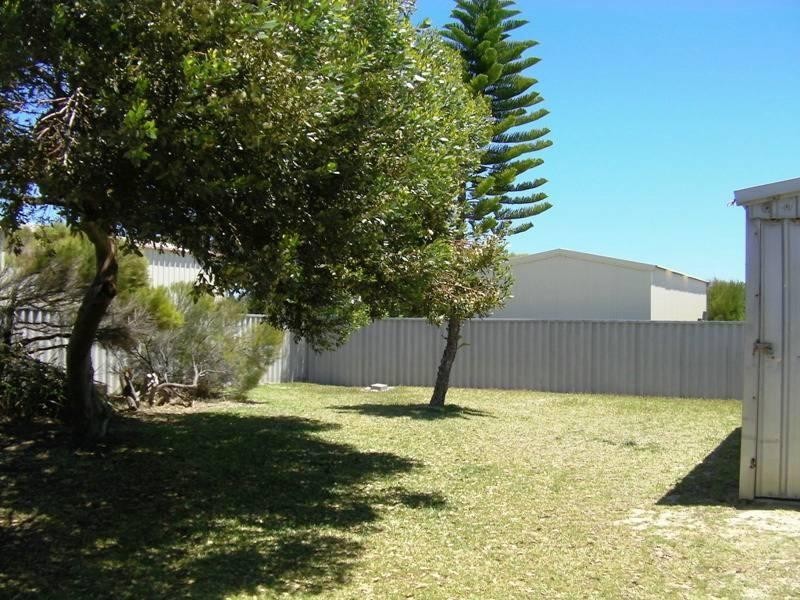 5 Ayres Crescent, Lancelin WA 6044