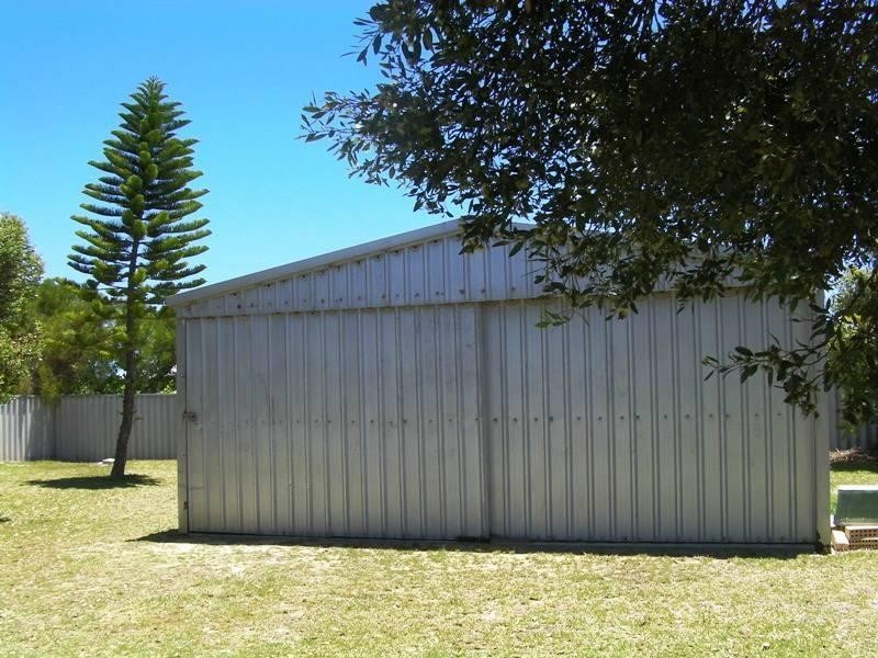 5 Ayres Crescent, Lancelin WA 6044