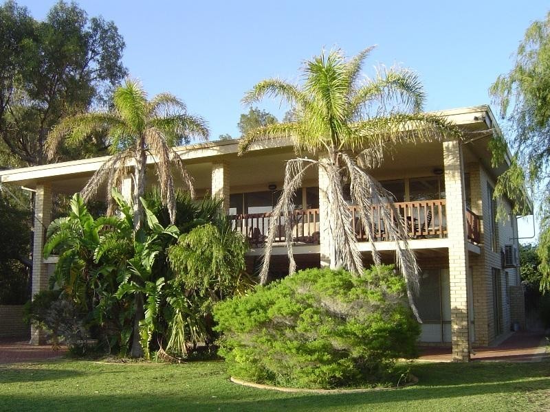 34 Bootoo Street, Lancelin WA 6044