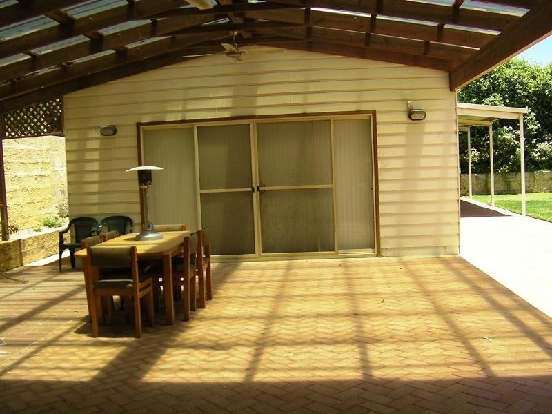 34 Bootoo Street, Lancelin WA 6044