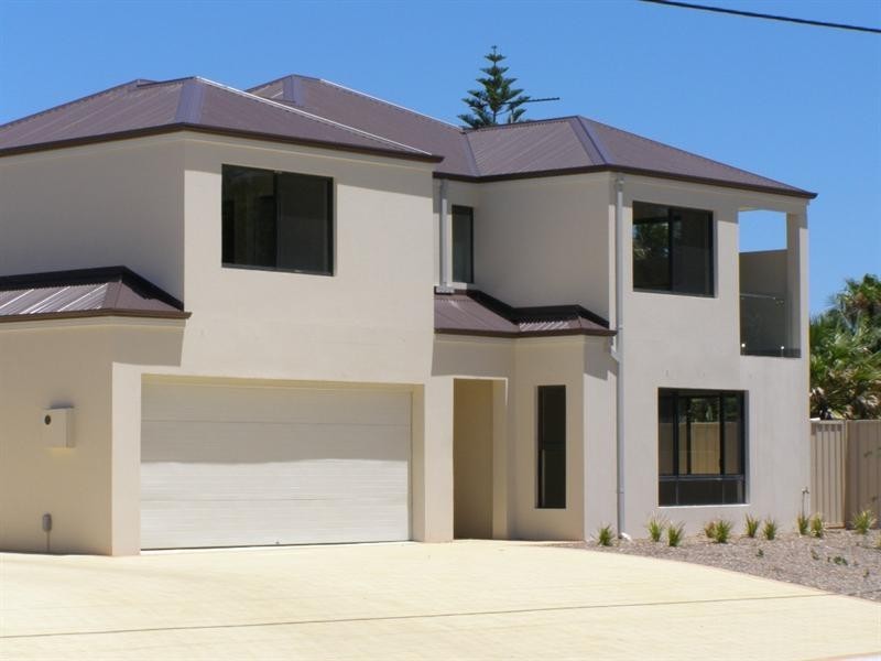 2, 54 Gingin Road, Lancelin WA 6044