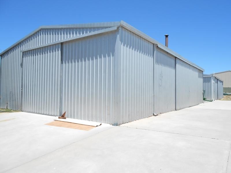 13 Old Ledge Point Road, Ledge Point WA 6043