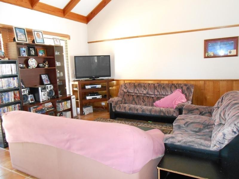 13 Old Ledge Point Road, Ledge Point WA 6043