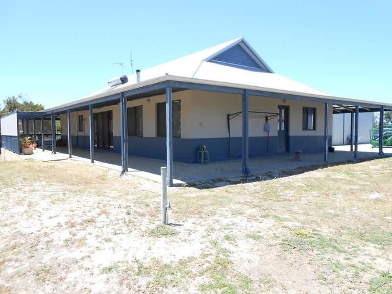 13 Old Ledge Point Road, Ledge Point WA 6043